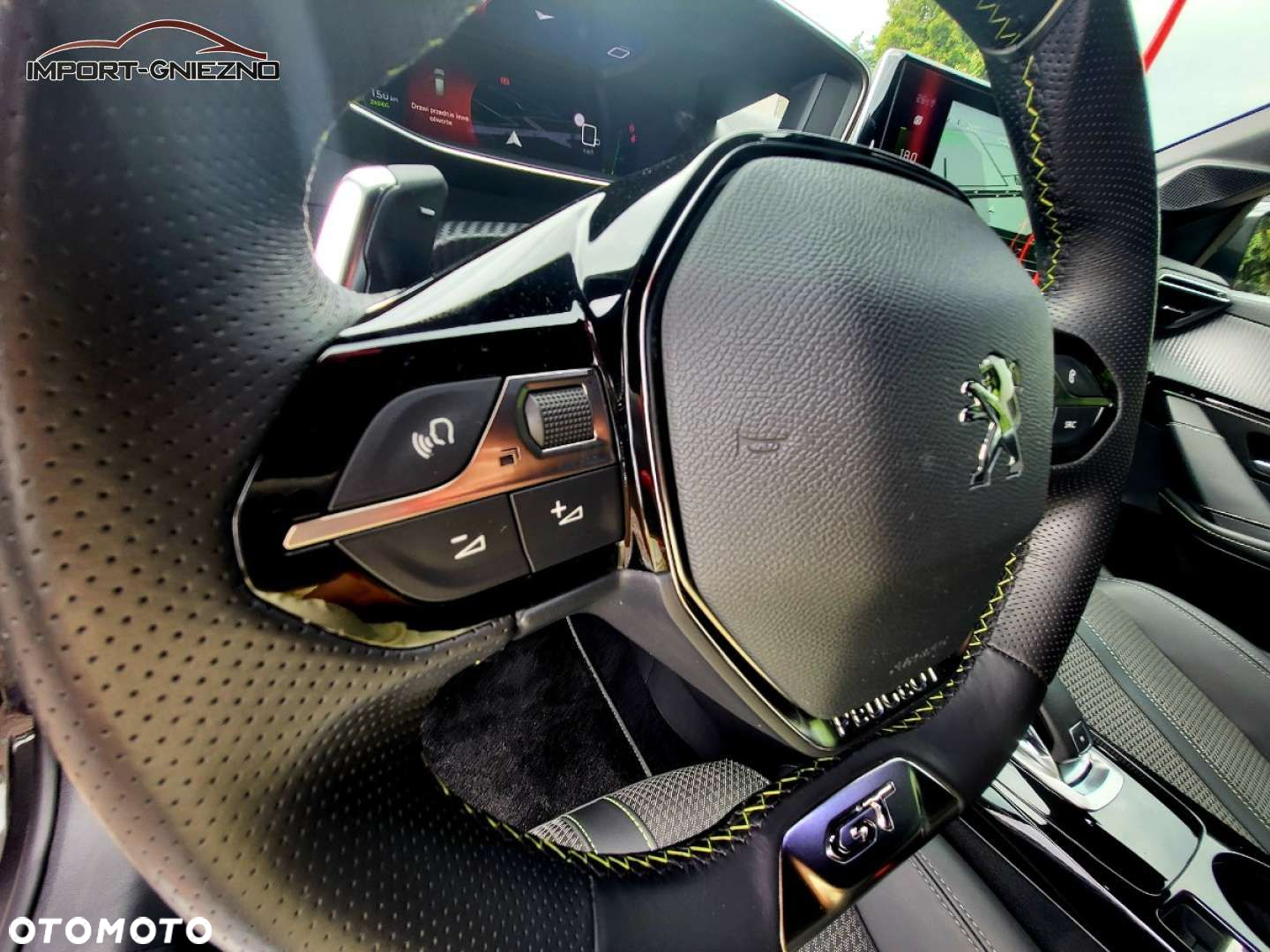 Peugeot 208 - 14