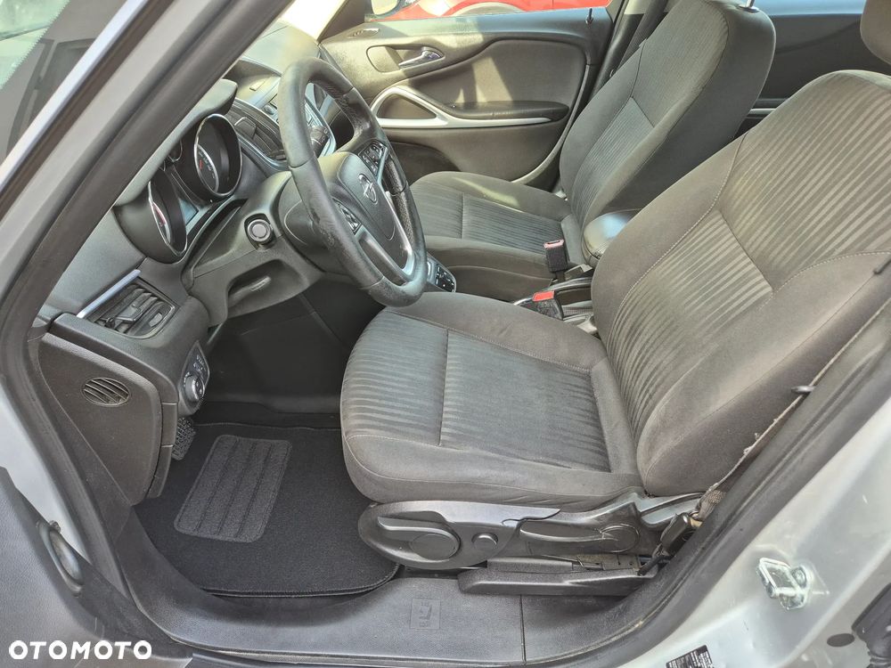 Opel Zafira - 13