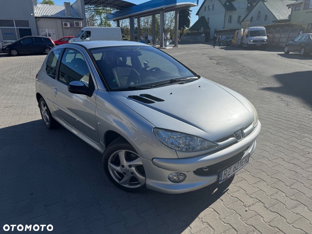 Peugeot 206 - 1