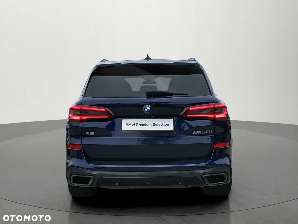 BMW X5 M M50i - 9