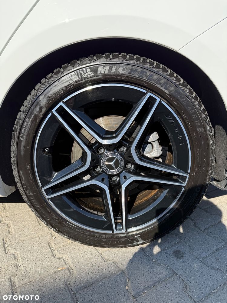 Mercedes-Benz CLA 200 AMG Line 7G-DCT - 12