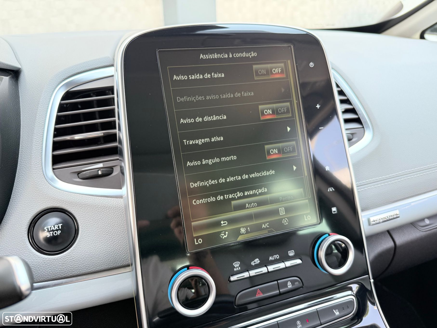 Renault Espace 1.6 dCi Initiale Paris EDC - 29