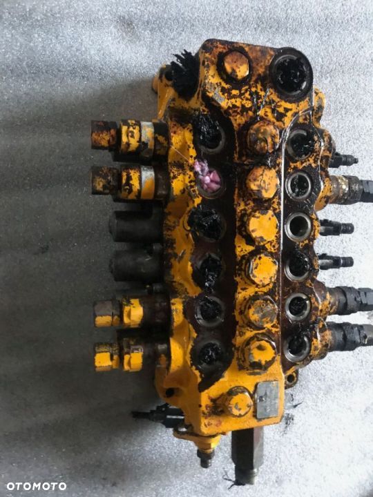 JCB 4cx Rozdzielacz - Tył - 1