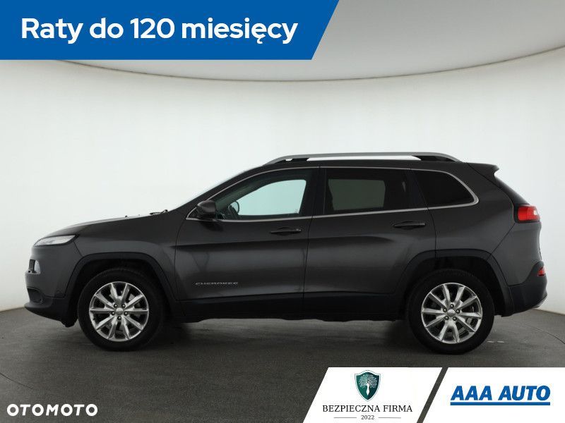 Jeep Cherokee - 4
