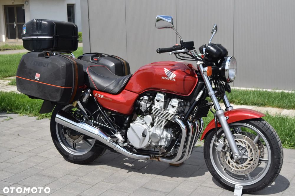 Honda CB - 1
