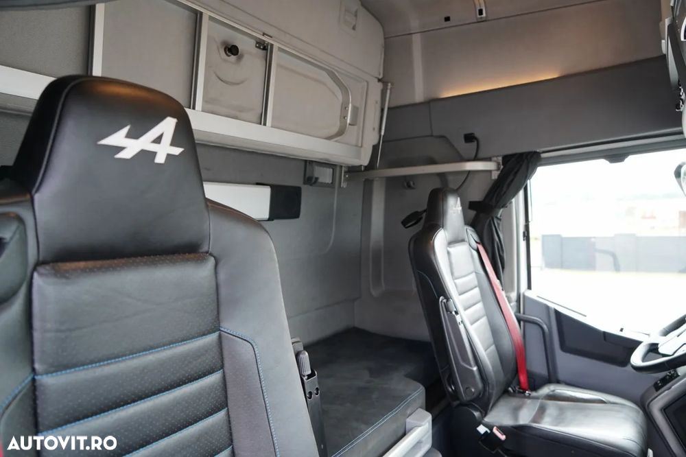 Renault T 520 / RETARDER / PIELE / LIMITED / TEAM ALPINE 66/99 - 35