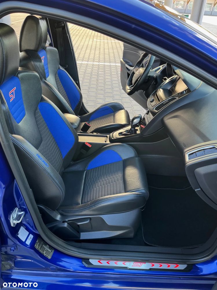 Ford Focus 2.0 TDCi ST-2 PowerShift - 12