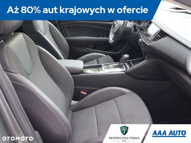 Opel Insignia - 10