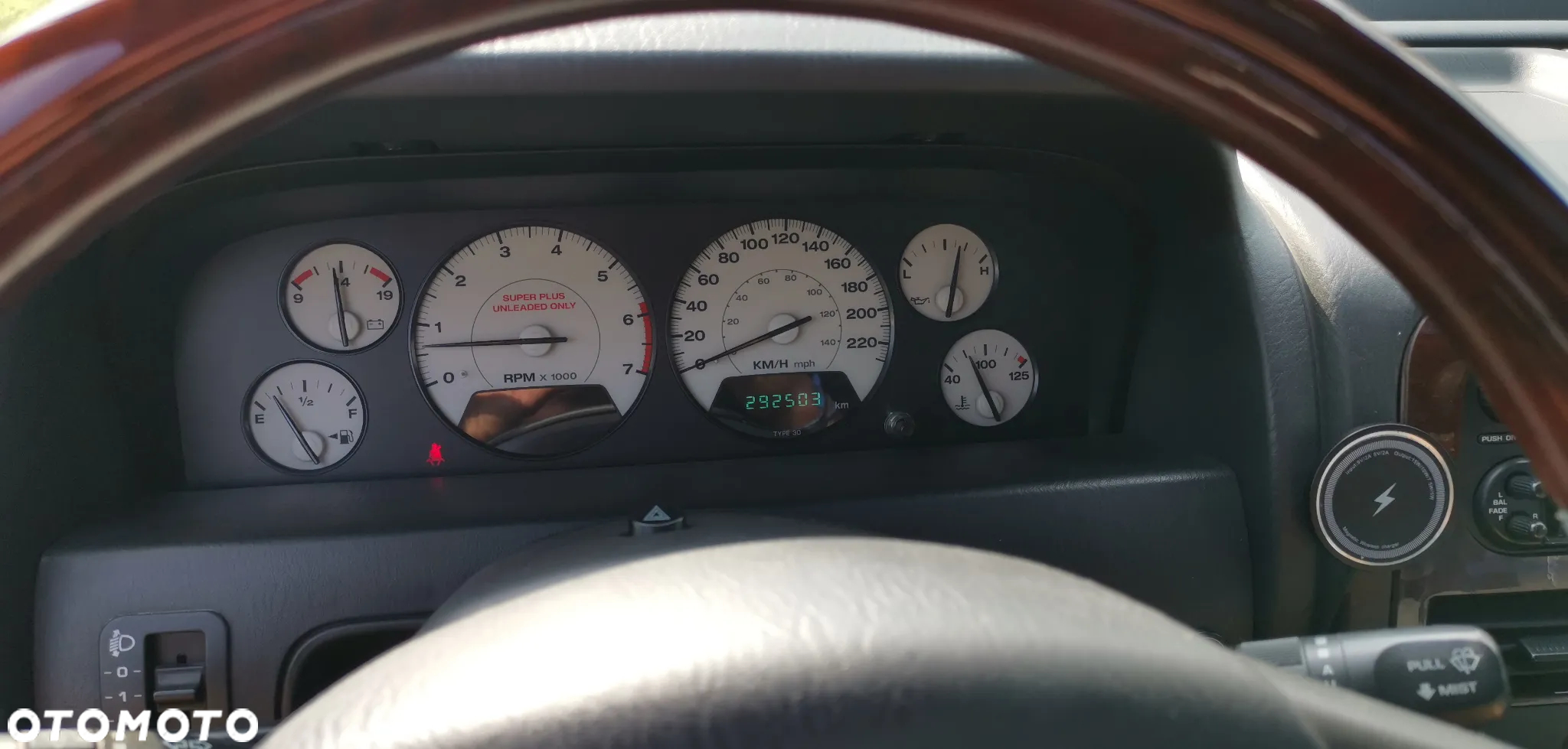 Jeep Grand Cherokee 4.7 Overland - 16