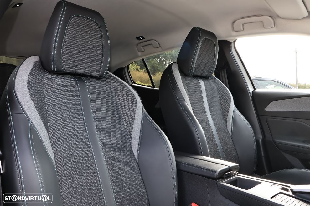 Peugeot 408 1.6 Hybrid Allure e-EAT8 - 14