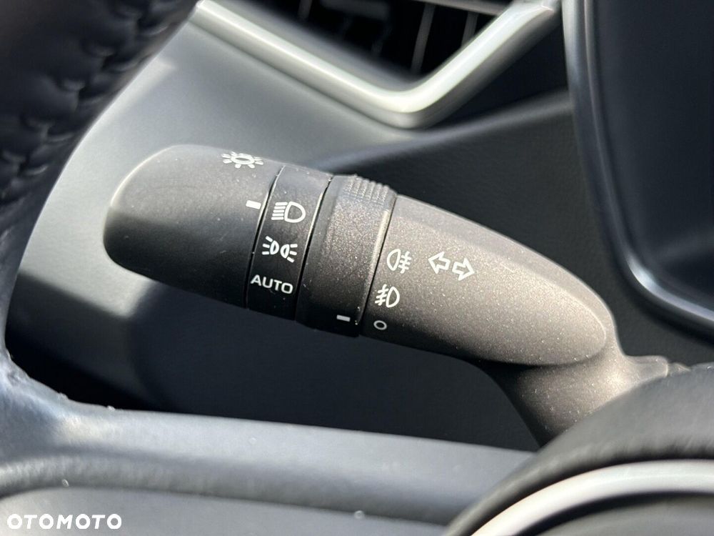 Toyota Corolla 1.8 Hybrid Comfort - 21