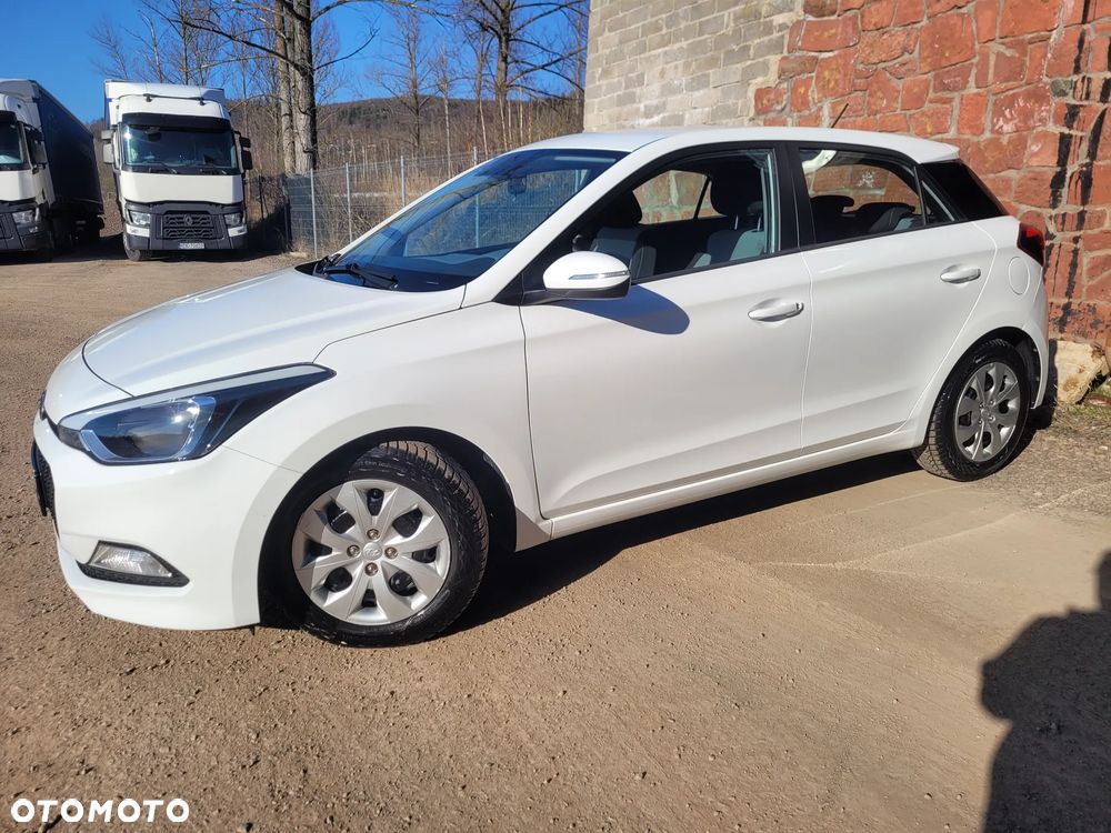 Hyundai i20 blue 1.2 Classic - 6