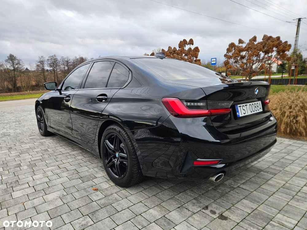 BMW Seria 3 318d Edition M Sport Shadow - 21