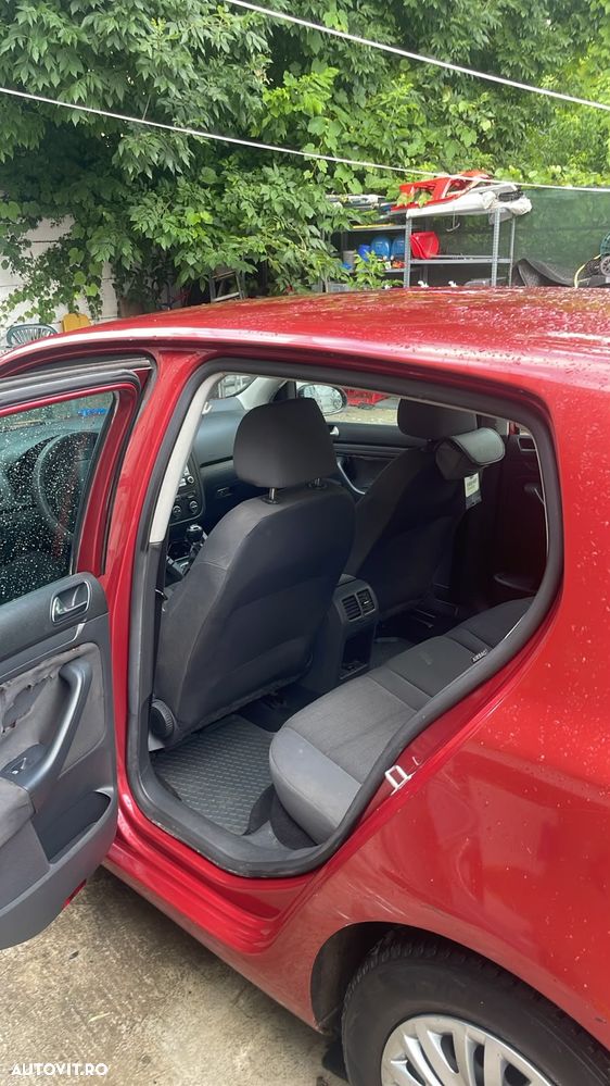 Volkswagen Golf 1.6 Comfortline - 3