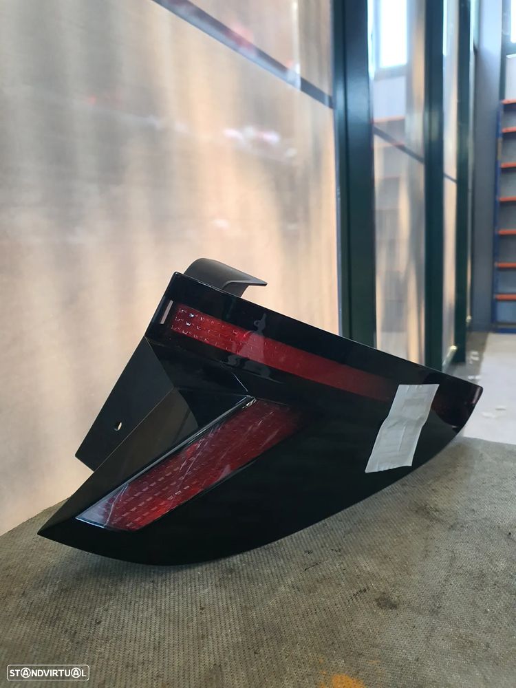 FAROLIM DIREITO HYUNDAI TUCSON IV / 92402N7100