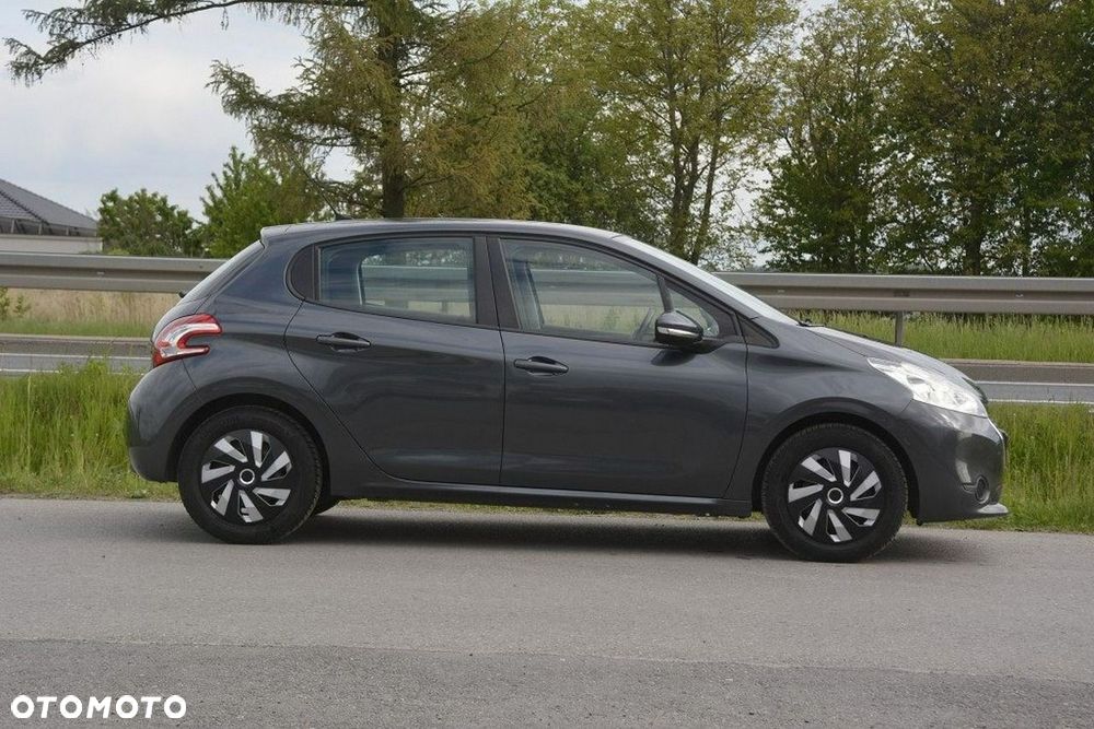 Peugeot 208 2014