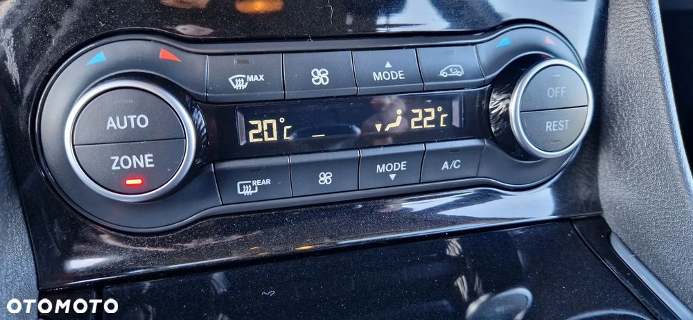 Infiniti Q30 - 31