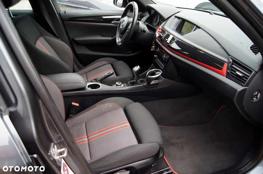 BMW X1 xDrive18d Sport Line - 24