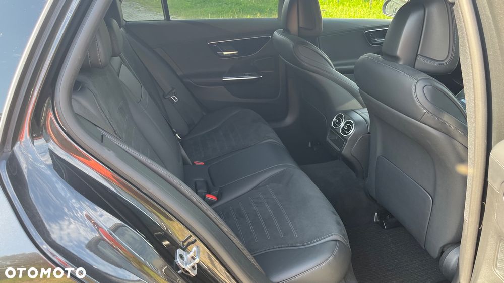 Mercedes-Benz Klasa C 220 d T 9G-TRONIC AMG Line - 21