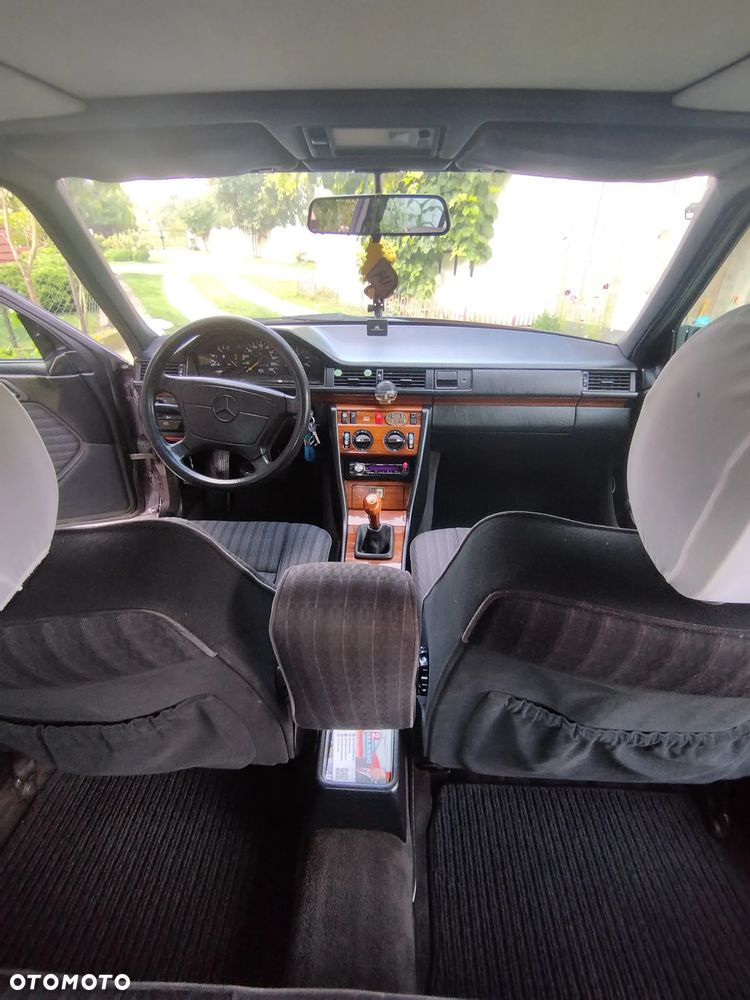 Mercedes-Benz W124 (1984-1993) - 7