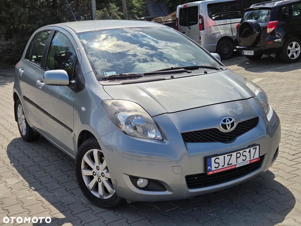 Toyota Yaris - 1