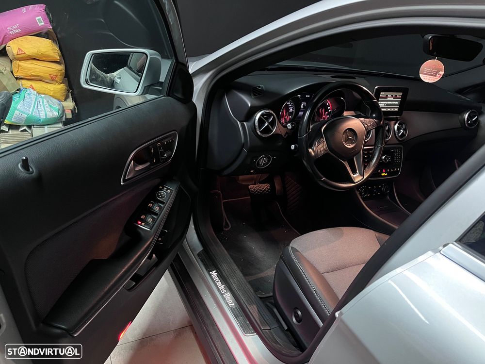 Mercedes-Benz GLA 220 - 9