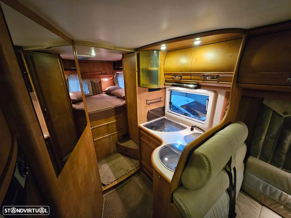 Rapido Le Randonneur 9083DF CHASSI AL-KO CAMA TRANSVERSAL + BASCULANTE - 19