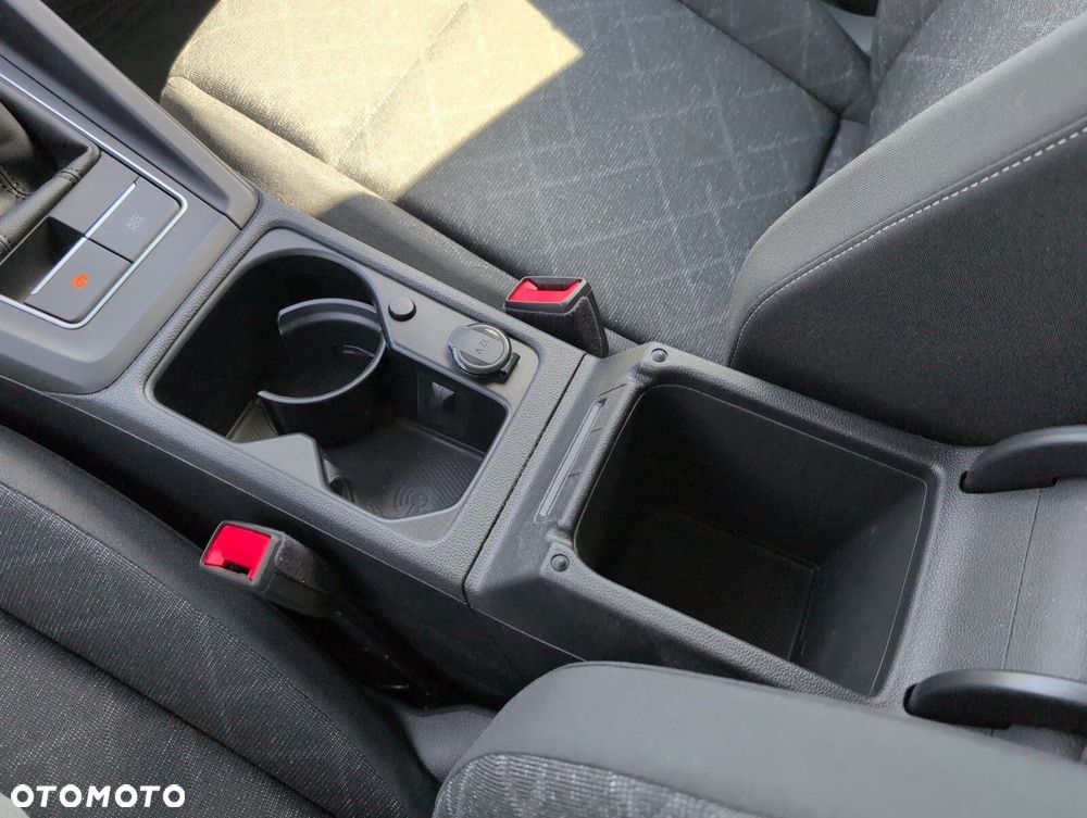 Volkswagen Golf 1.5 TSI EVO Life - 30