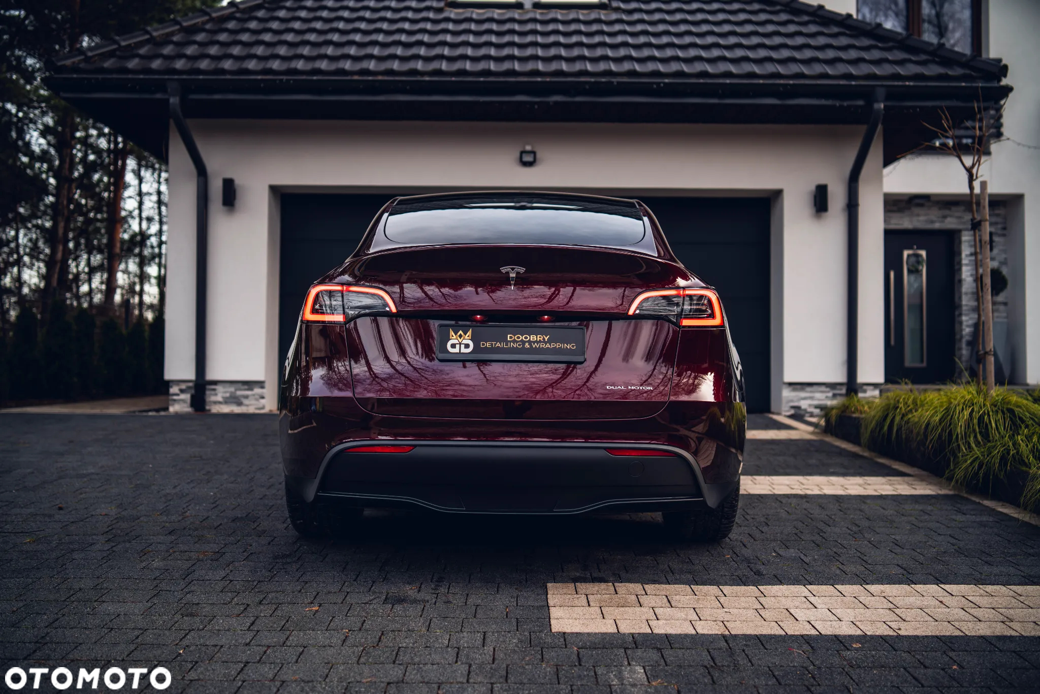 Tesla Y Long Range AWD - 13