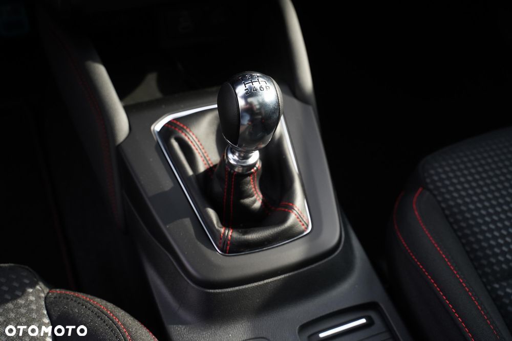 Ford Focus 1.0 EcoBoost mHEV ST-Line X - 21