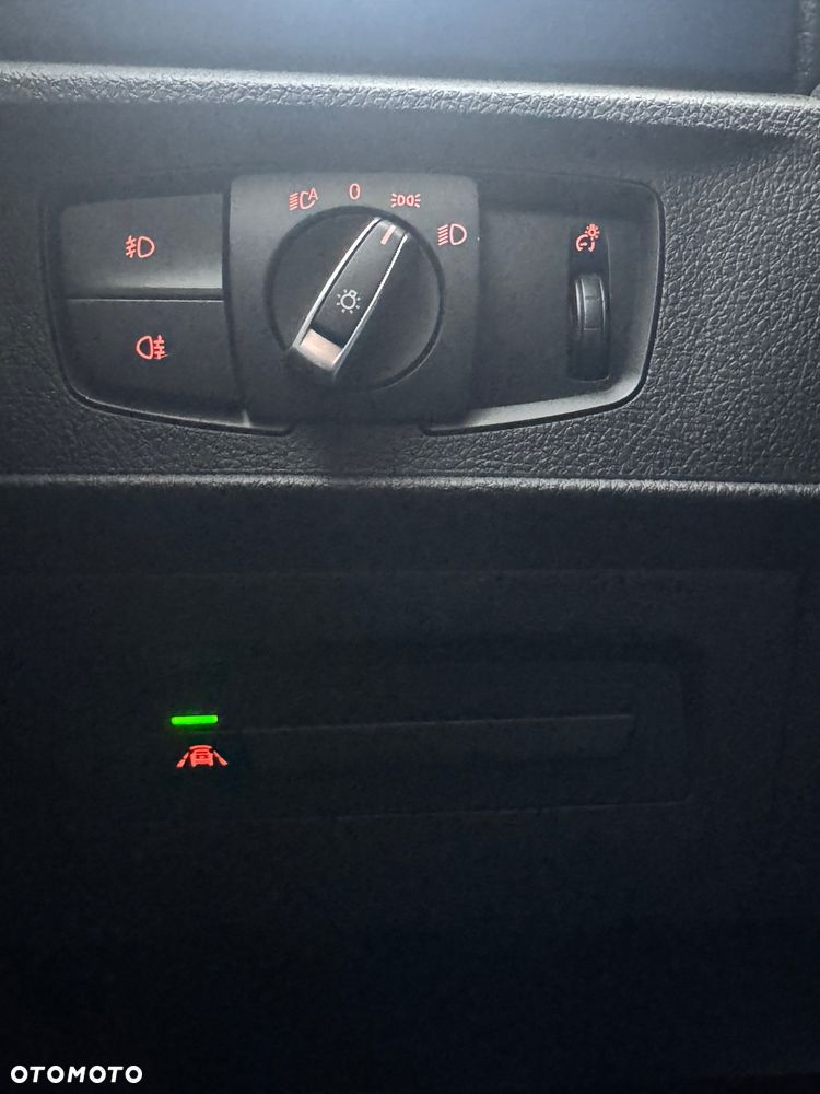 BMW Seria 1 120d xDrive M Sport - 41