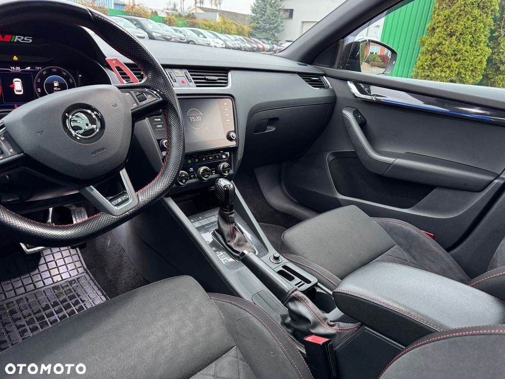 Skoda Octavia Combi 2.0 TSI DSG RS First Edition - 15