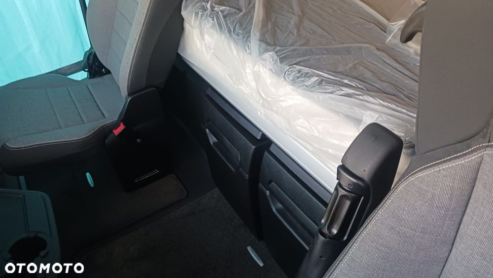 Mercedes-Benz 1851 - 12