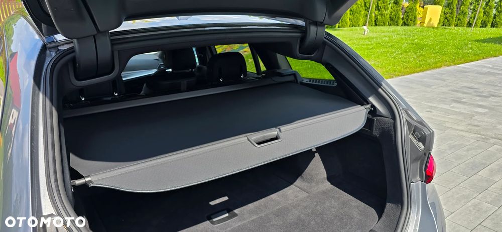 BMW Seria 3 320d Touring xDrive M Sport - 22