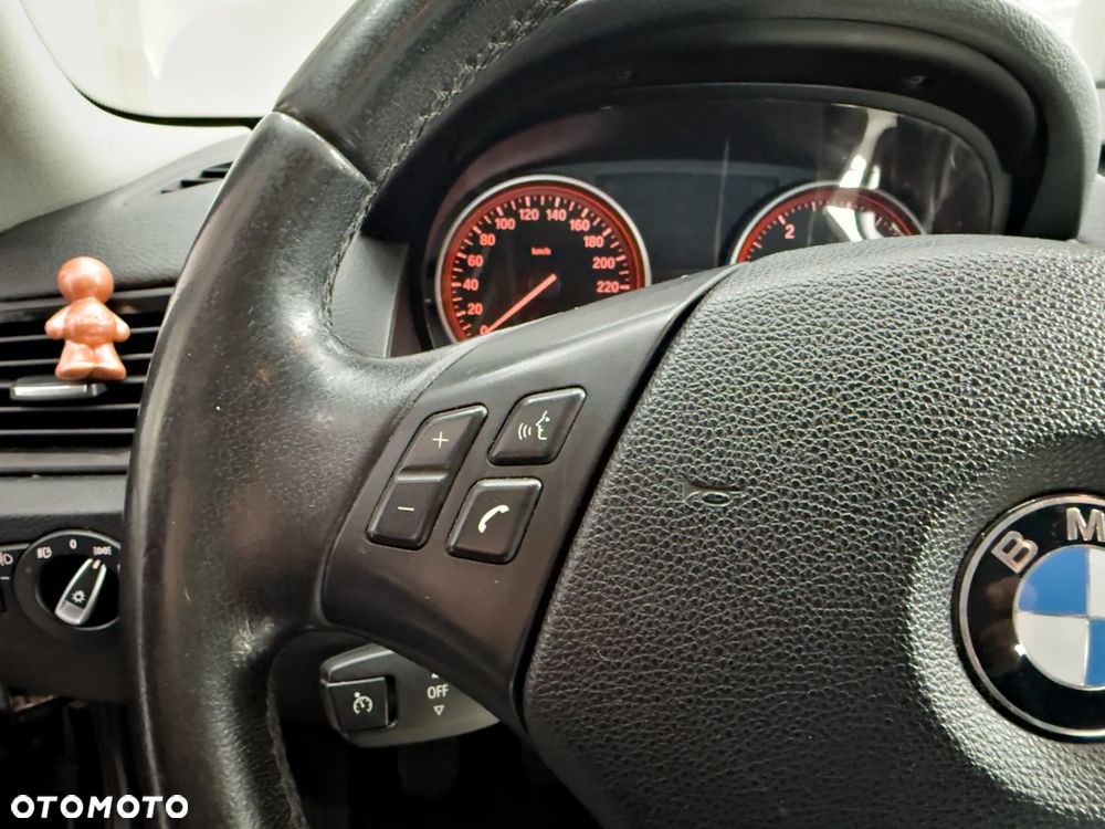 BMW X1 xDrive18d xLine - 16