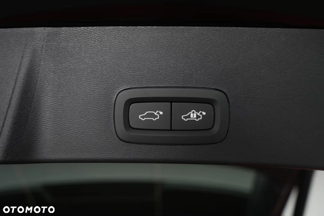 Volvo XC 40 B3 Core - 23