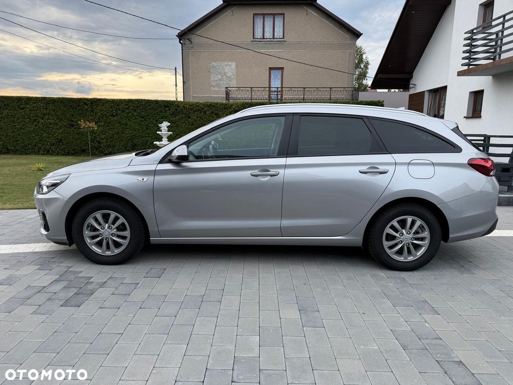Hyundai i30 1.5 DPI Classic + - 8
