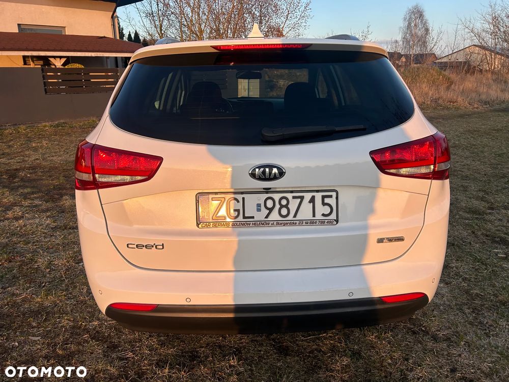 Kia Ceed 1.6 CRDi 136 ISG Platinum Edition - 8