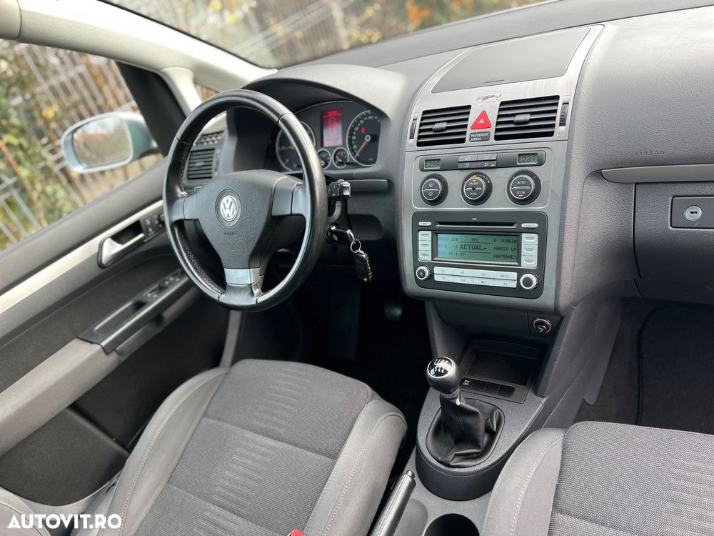 Volkswagen Touran 2.0 TDI DPF Comfortline - 9