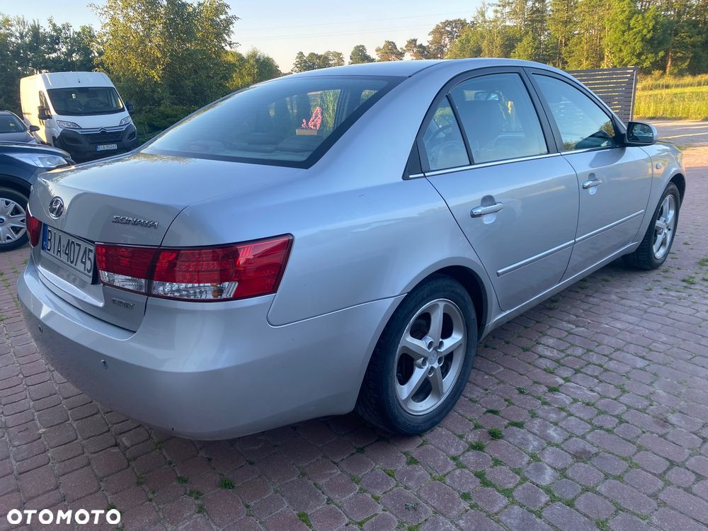 Hyundai Sonata - 5