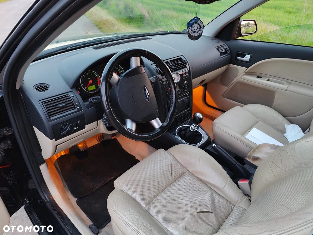 Ford Mondeo 2.0 Titanium - 15