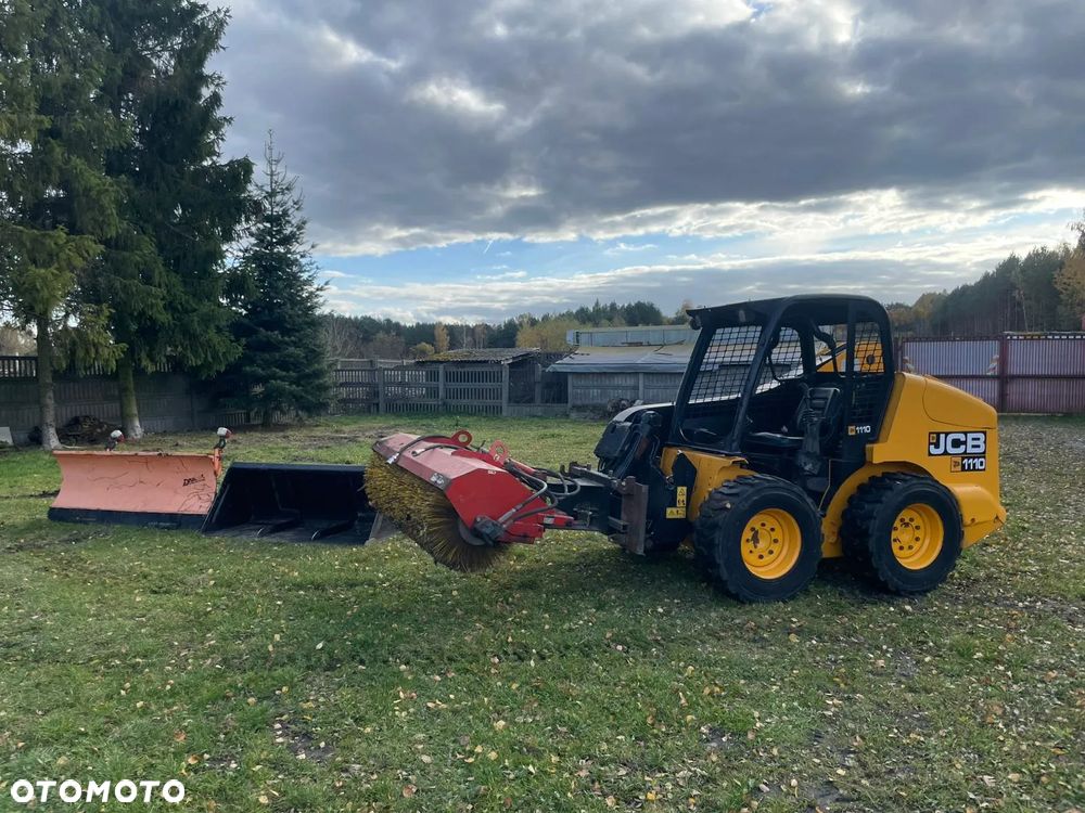 Bobcat ROBOT 94 konie + zamiatarka i pług - 1