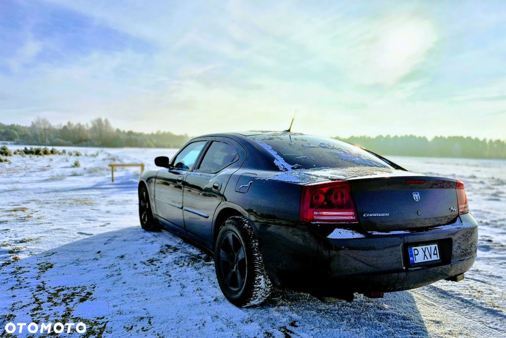 Dodge Charger 5.7 V8 RT - 13