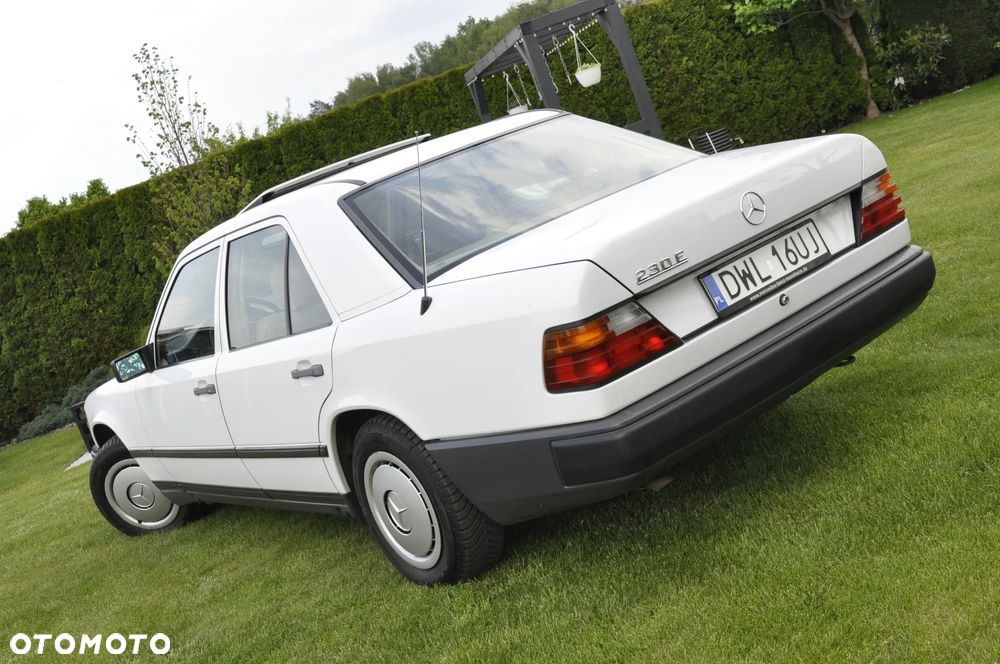 Mercedes-Benz W124 (1984-1993) - 15