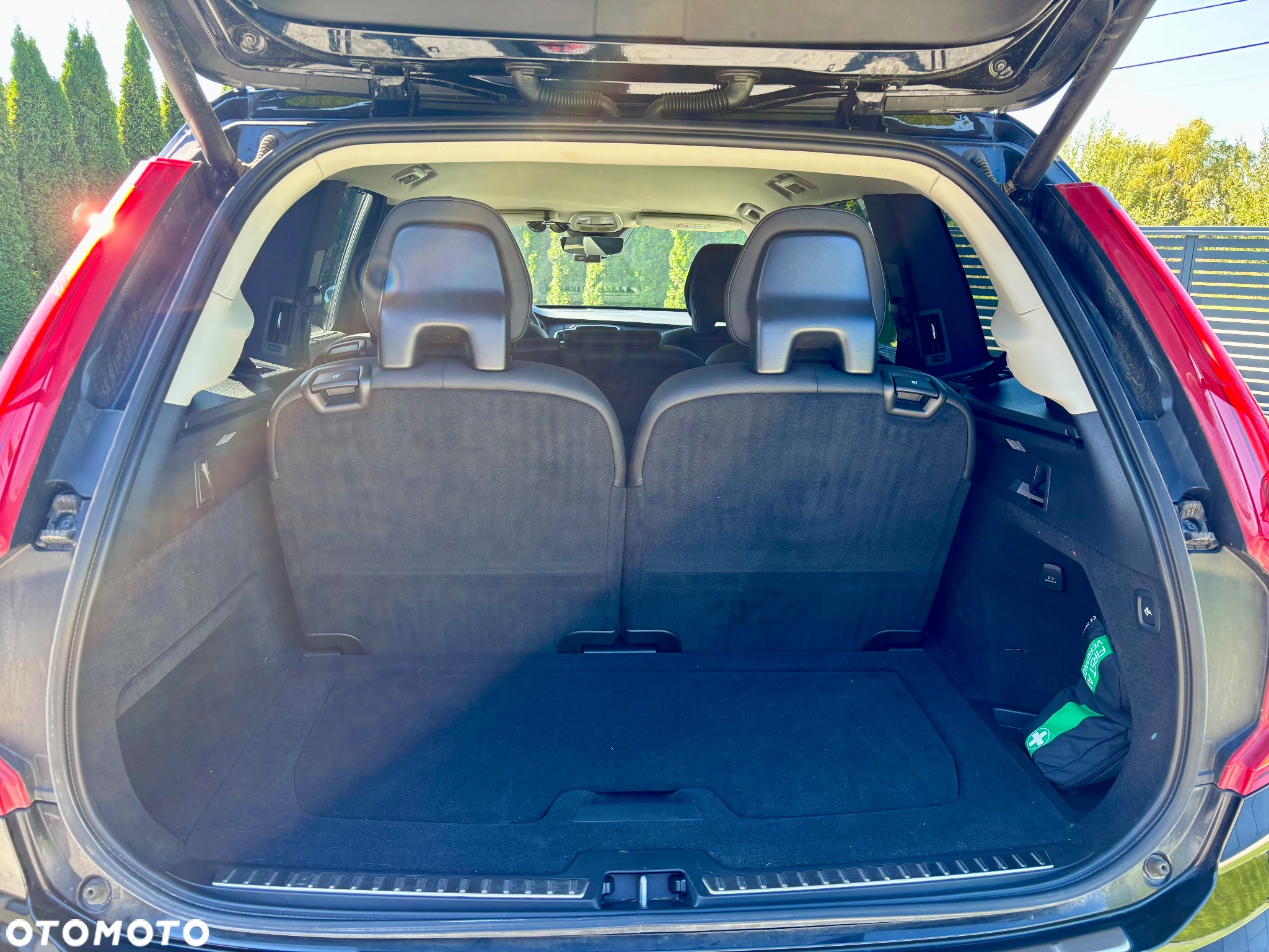 Volvo XC 90 T8 AWD Plug-In Hybrid Plus Dark 7os - 26