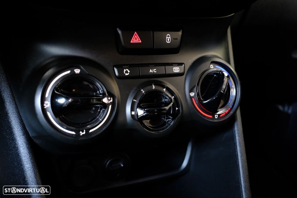 Peugeot 2008 1.2 PureTech Style - 28