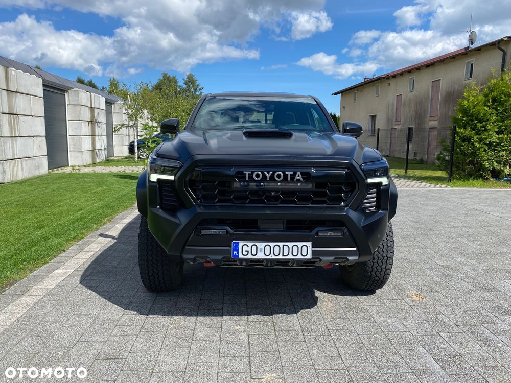 Toyota Tacoma - 18