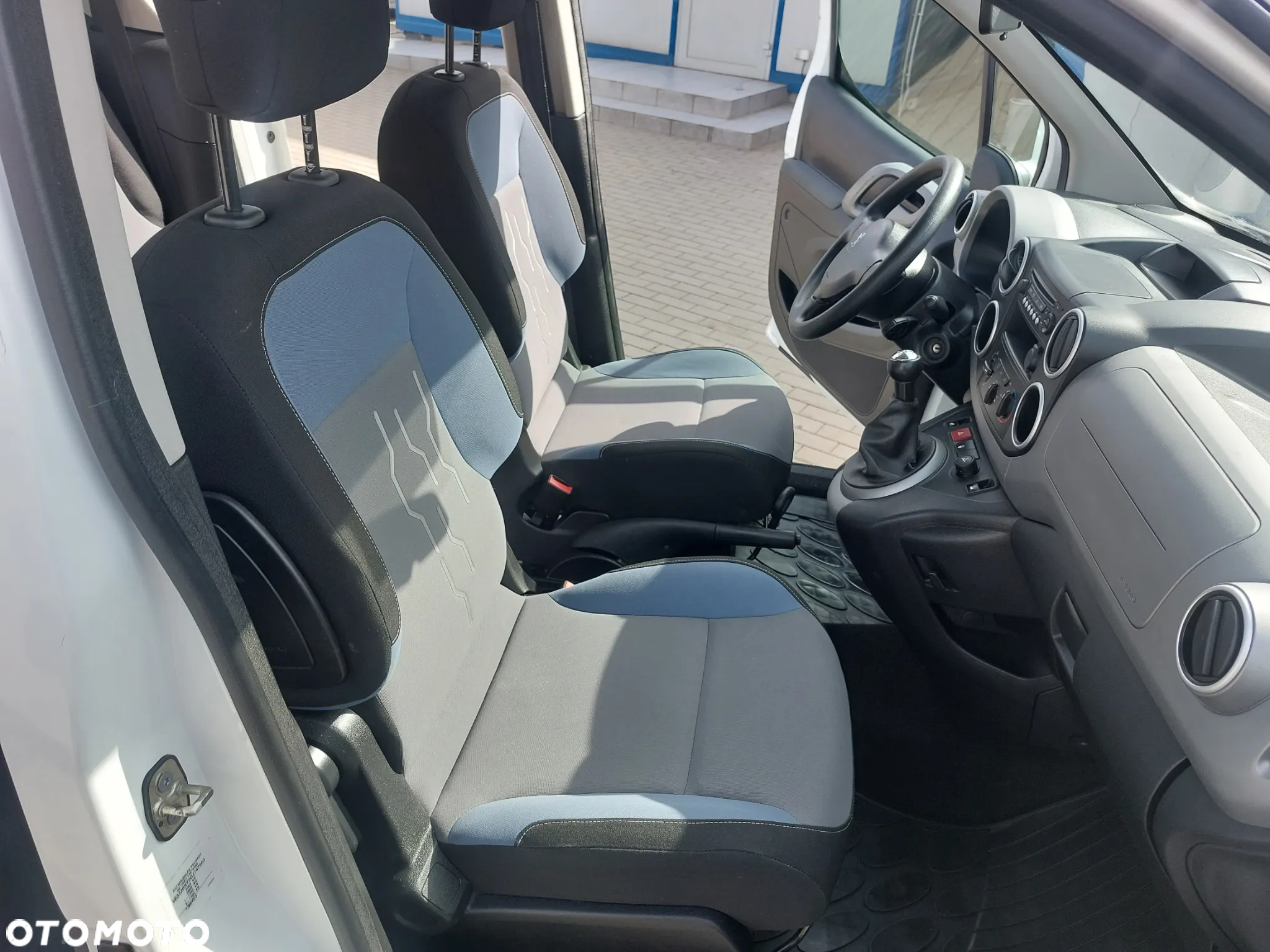 Peugeot Partner 1.6 BlueHDi Active - 23