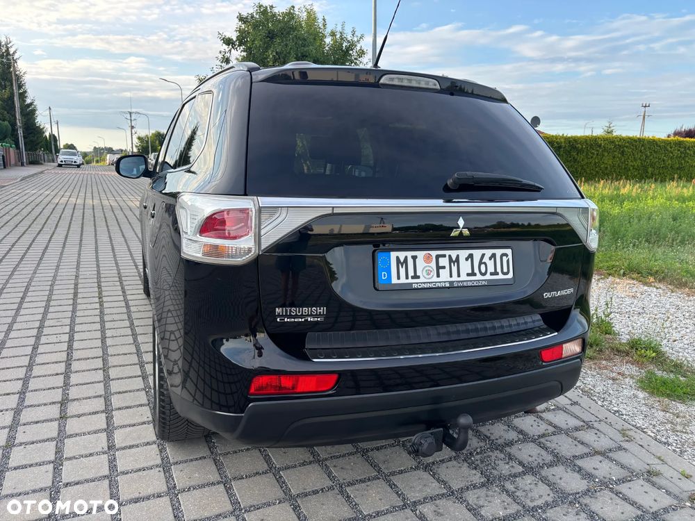Mitsubishi Outlander 2.2 DI-D 4WD Diamant Edition - 4