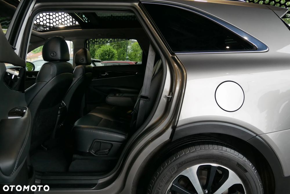 Kia Sorento - 10